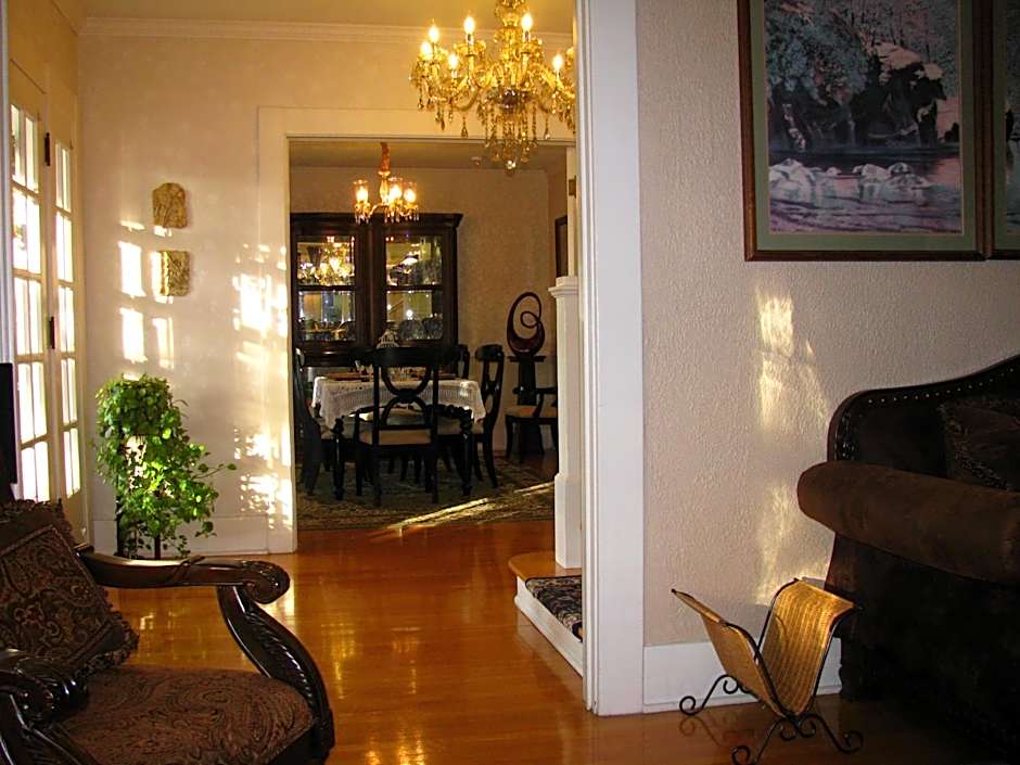 Terraluna Inn