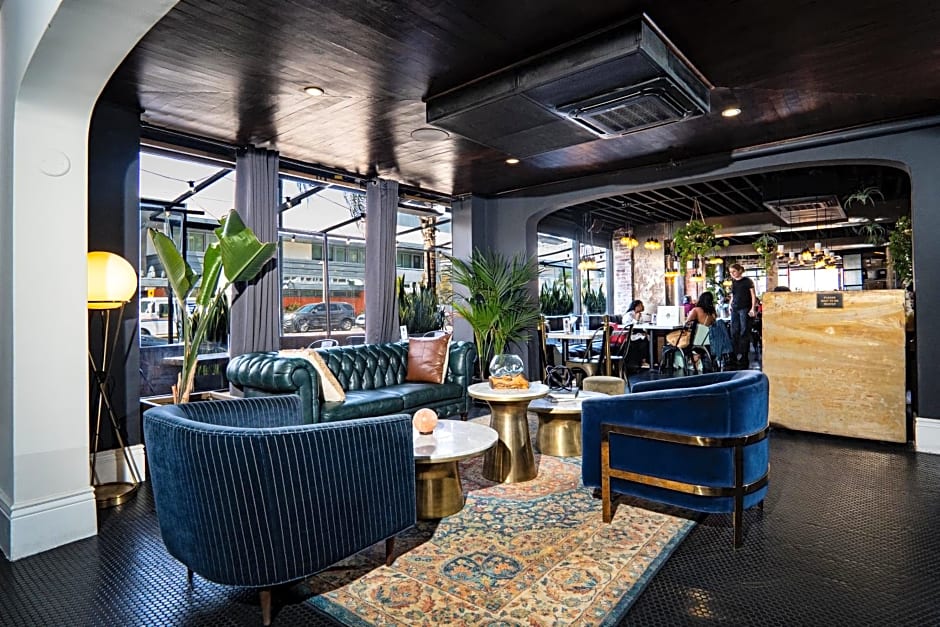 H Hotel