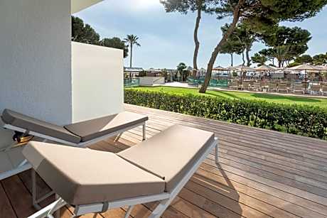 THE LEVEL SUITE SOLARIUM