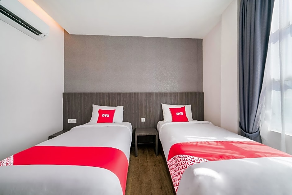 Capital O 89386 Stay 365 Hotel