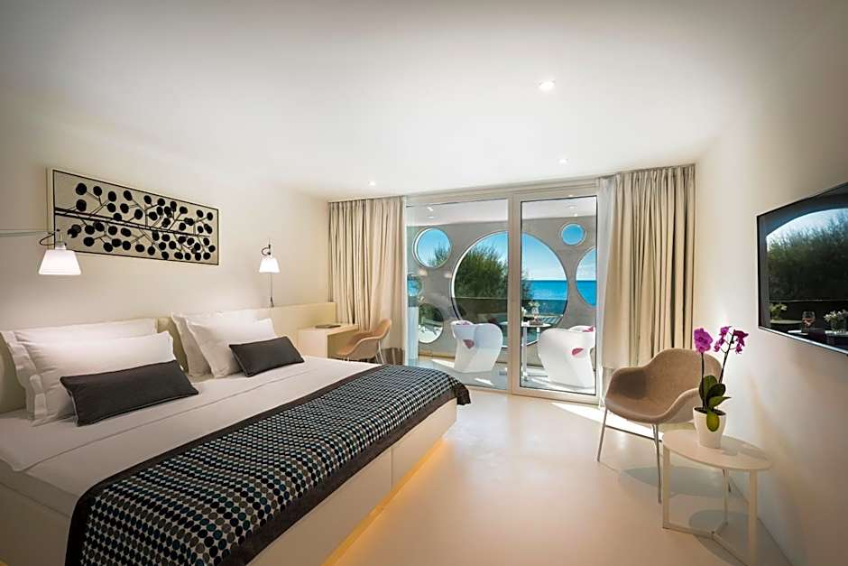 RIVALMARE BEACH Boutique Hotel