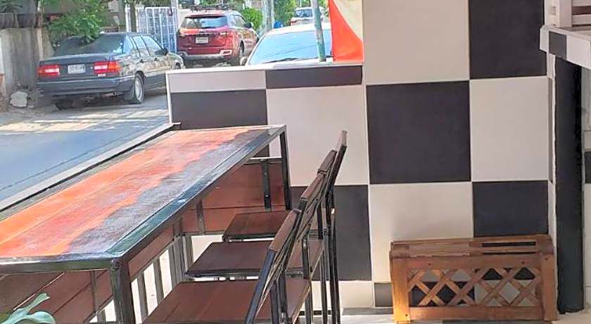 Benjamas Hostels – Bangkok, NY