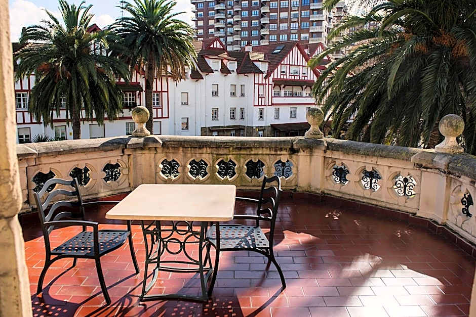 URH Palacio de Oriol