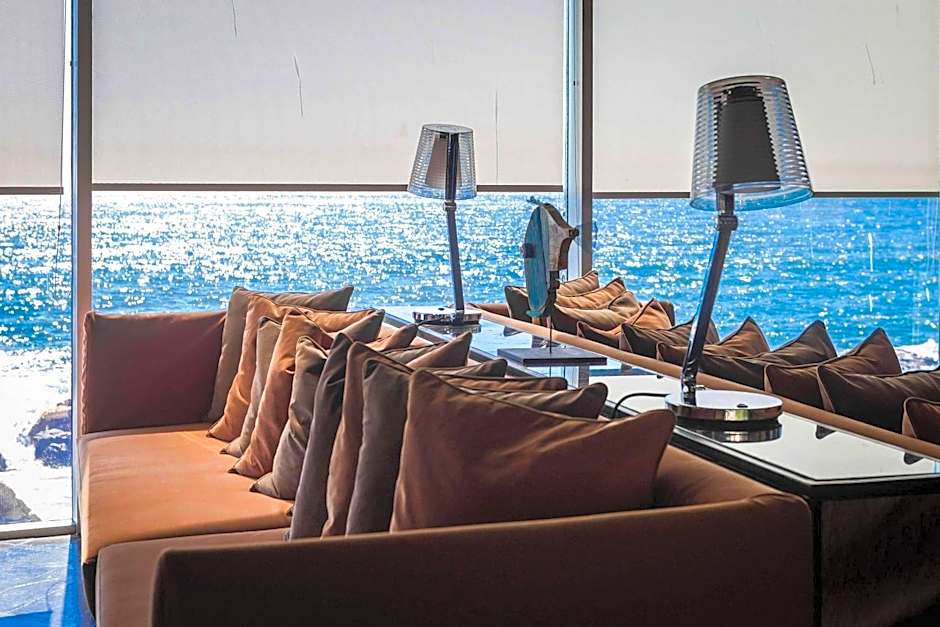 Radisson Blu Acqua Hotel & Spa Concon