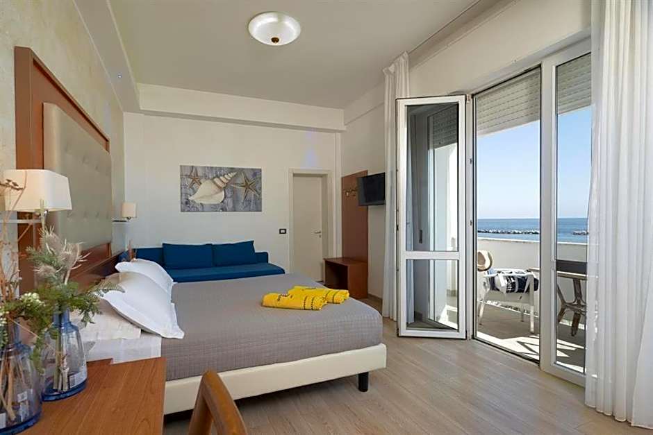 Photo 1 of 8 of Superior, Sea View