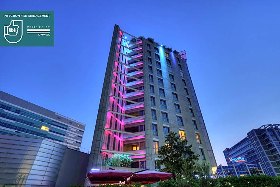 UNA Hotels The One Milano Hotel & Residence