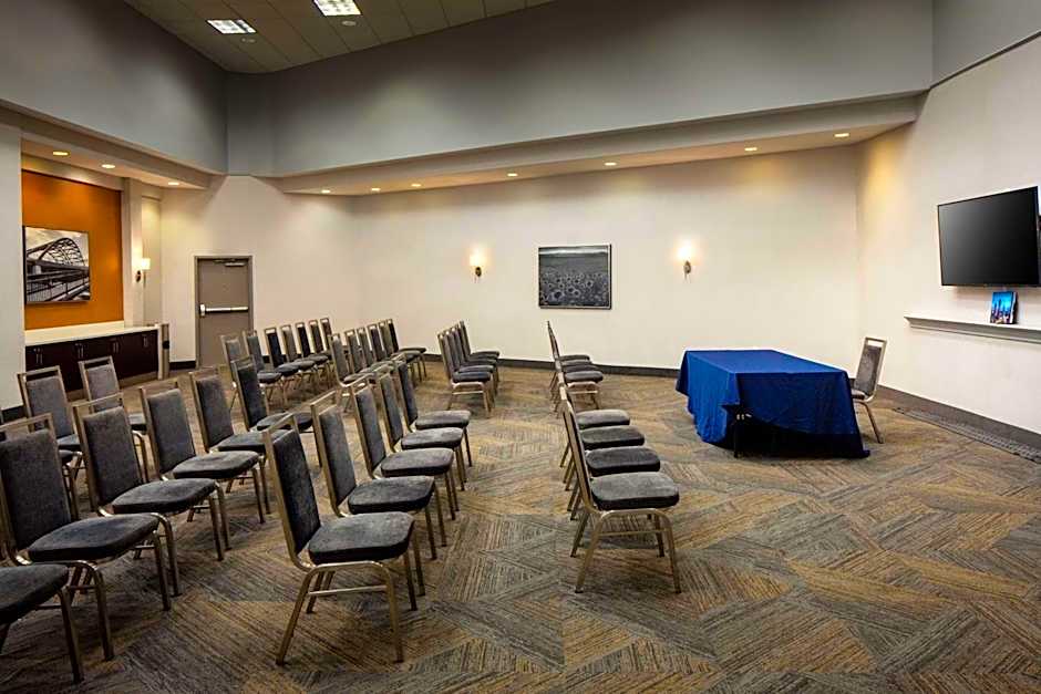 Hampton Inn & Suites Parker