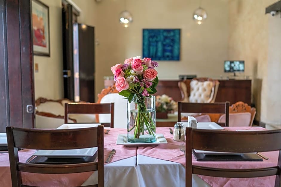 Casa de las Flores Hotel