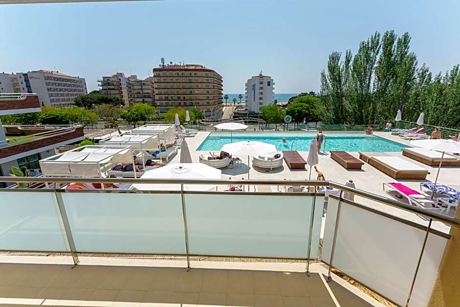 DWO Sirius - Adults Only