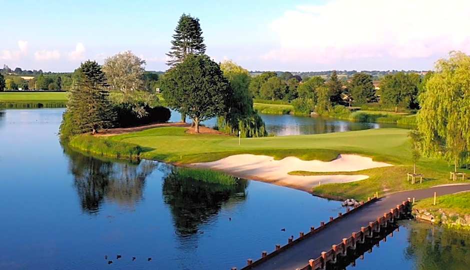 The Raddle Inn Log Cabins