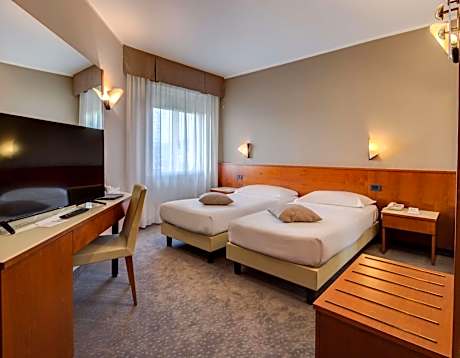 Classic Twin Room