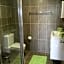 Sinclairs Country Retreat - Welcoming Guests 18 years and older