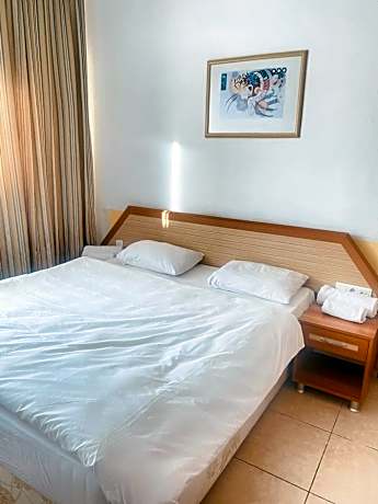 Family Room with Mountain View