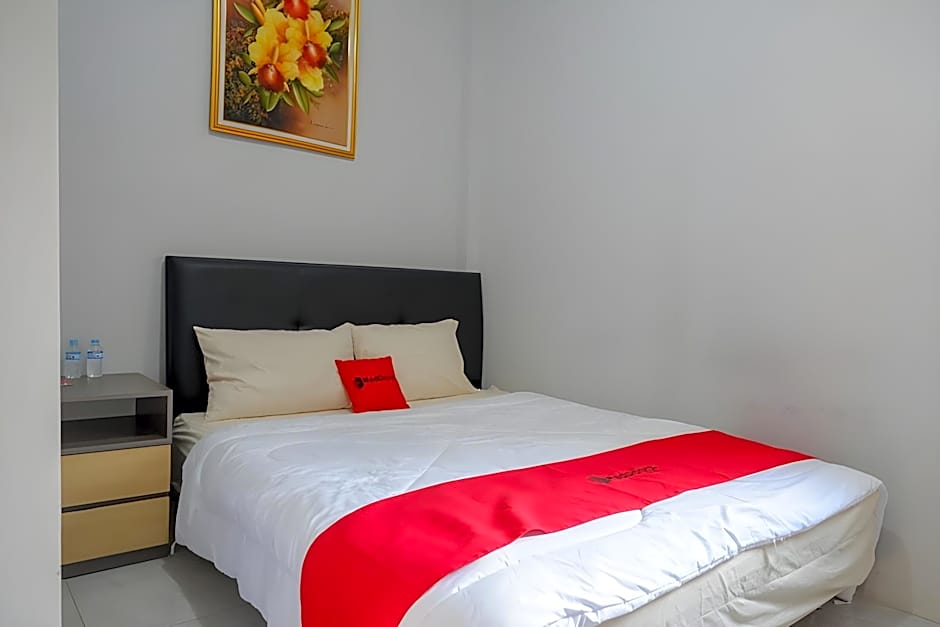 RedDoorz near Jalan Adi Sucipto Solo