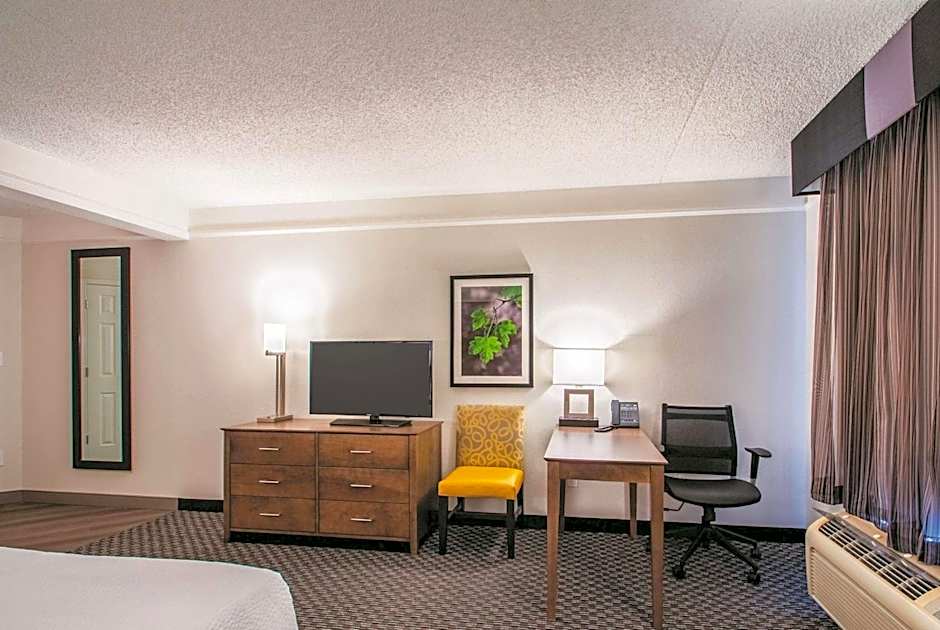 La Quinta Inn & Suites by Wyndham Orem University Parkway
