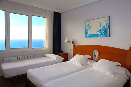 Twin Room with Extra Bed