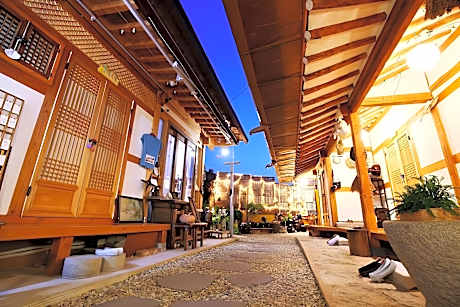 Jeonju Kotjam Hanok Pension