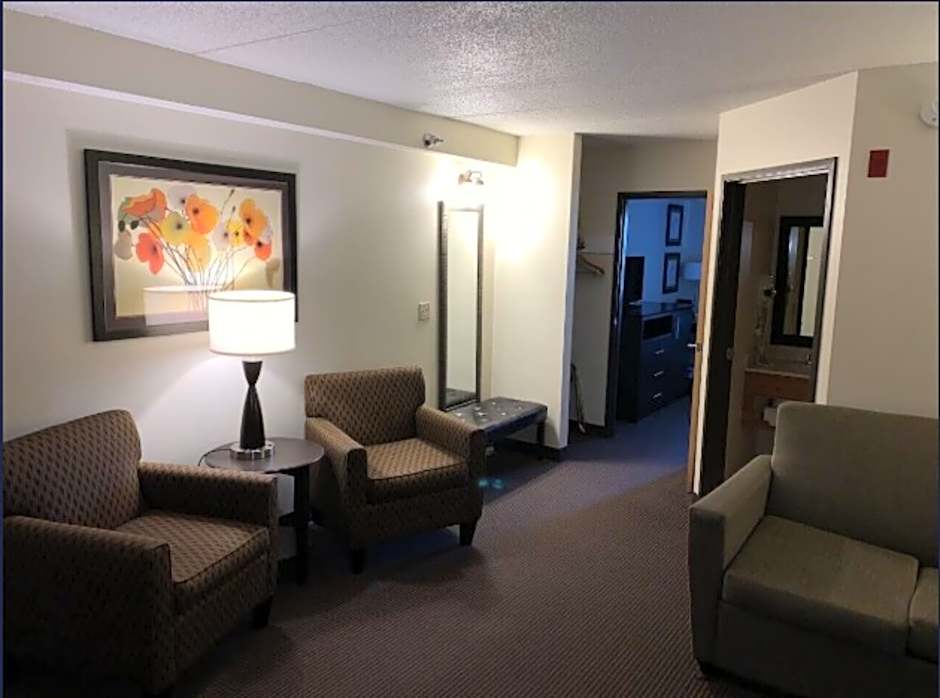Photo 1 of 4 of 1 King Bed Suite