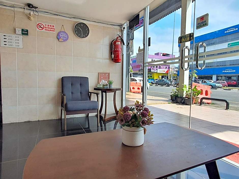 OYO 90997 Hoover Room