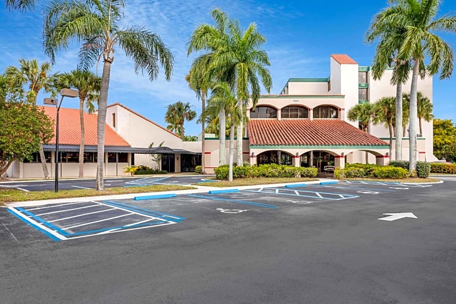 Ramada by Wyndham West Palm Beach Airport