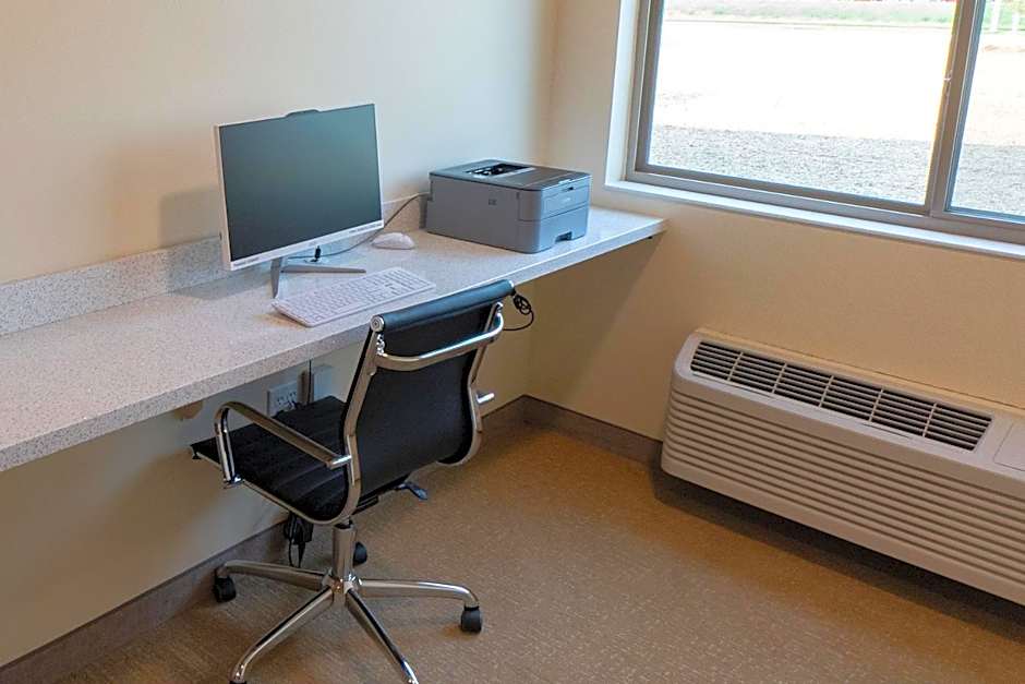 Cobblestone Hotel & Suites-Sheldon