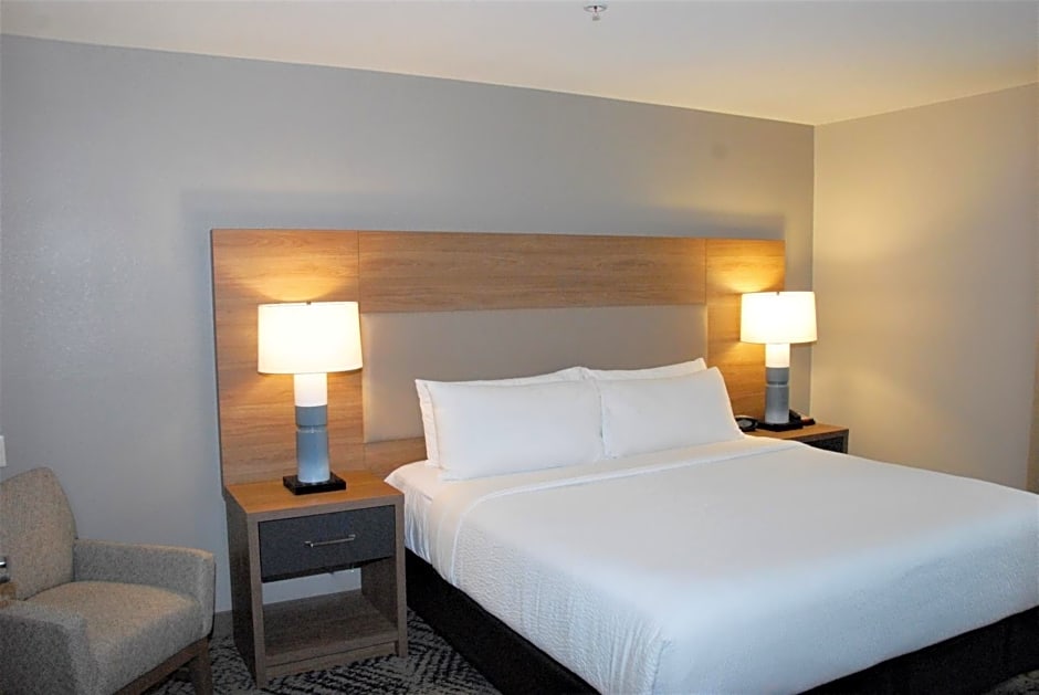 Candlewood Suites Tallahassee, an IHG Hotel