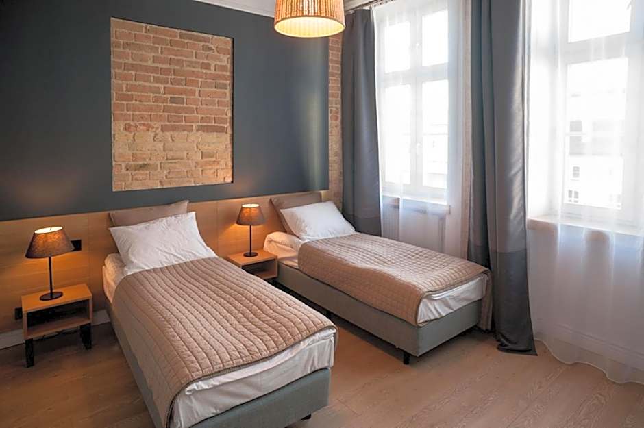 Qbatura Cafe & Hotel