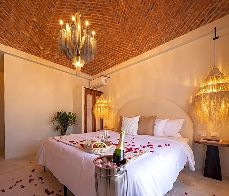 HOLT Hotel del Pueblito