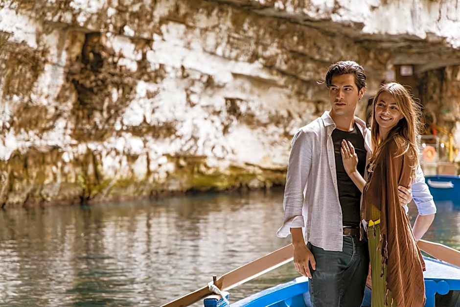 Meliti Waterfront Suites