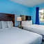 Commander Beach House Hotel