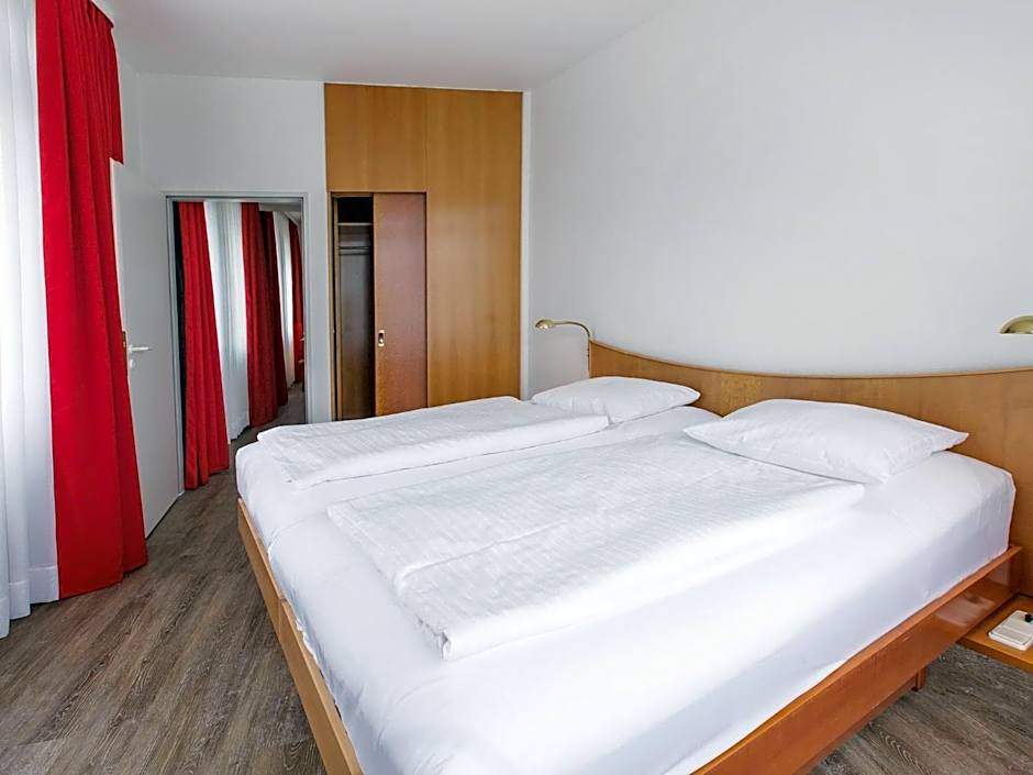 DORMERO HOTEL DRESDEN AIRPORT