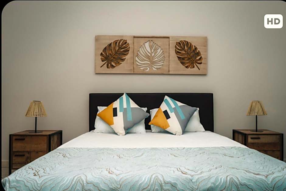 Daisy Hotel