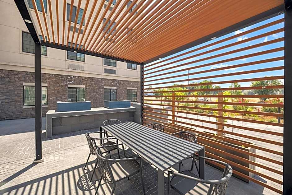 Staybridge Suites Sacramento Woodland By IHG