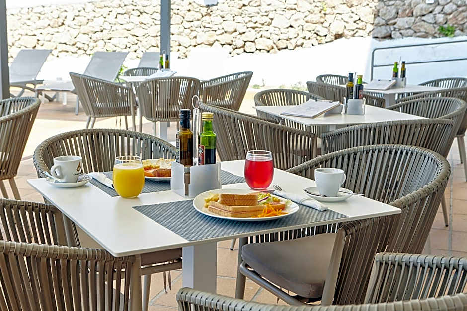 Sol Bahía Ibiza Suites