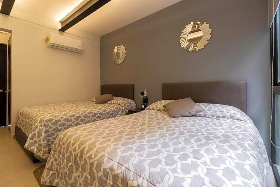 3Ph Amazing 2Bdrm 2bath private terrace fits 10