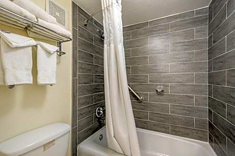 Double Room with Two Double Beds - Accessible/Non-Smoking