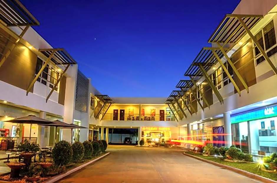 Holiday Suites