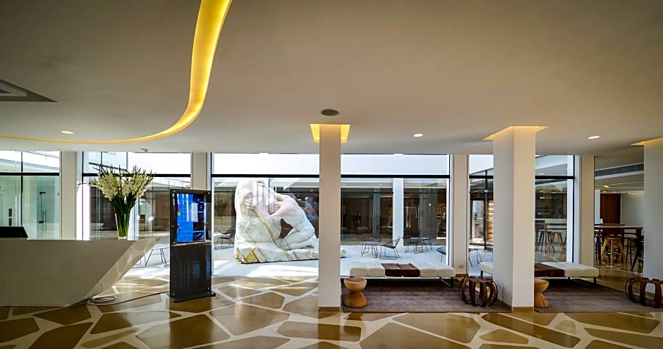 Elma Art Complex Luxury Hotel