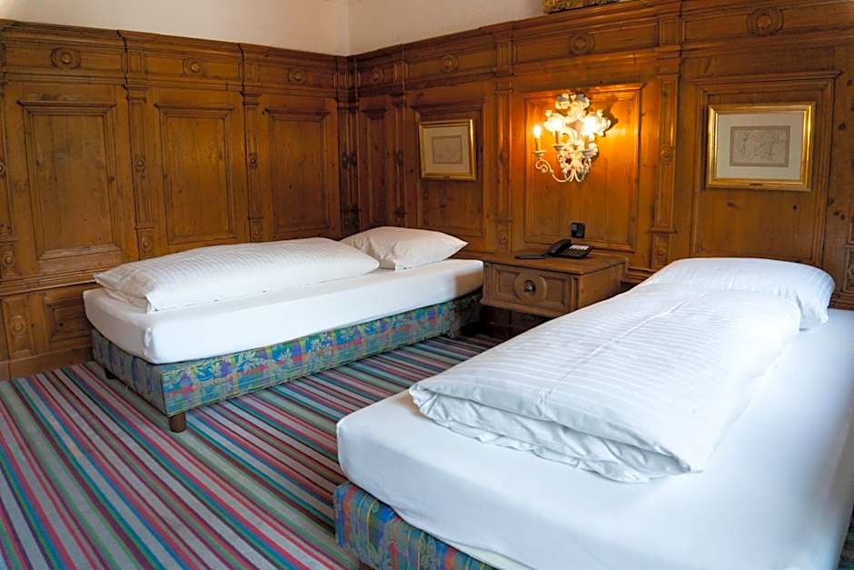 Photo 1 of 2 of 1 Double Bed or 2 Beds
