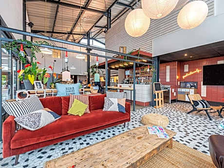 greet hotel Montagnat Bourg en Bresse Sud