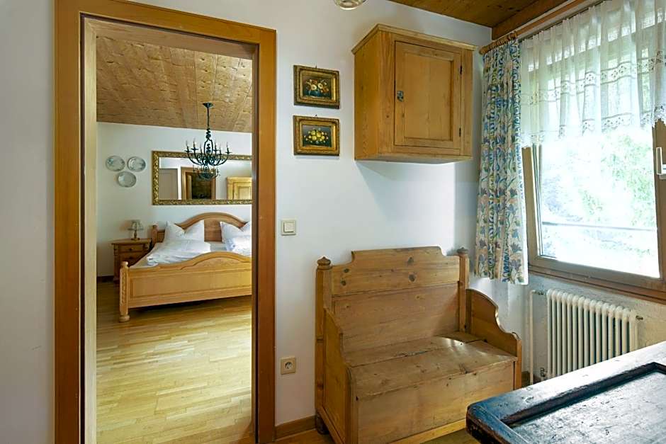 Alt Montafon Hotel Appartements by Pferd auf Wolke