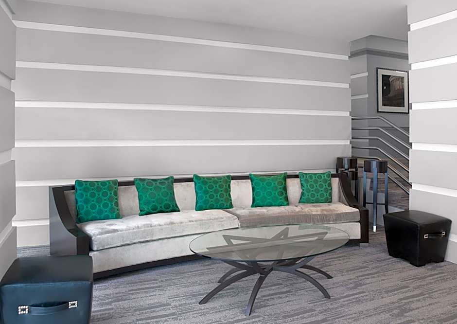 The State Plaza Hotel