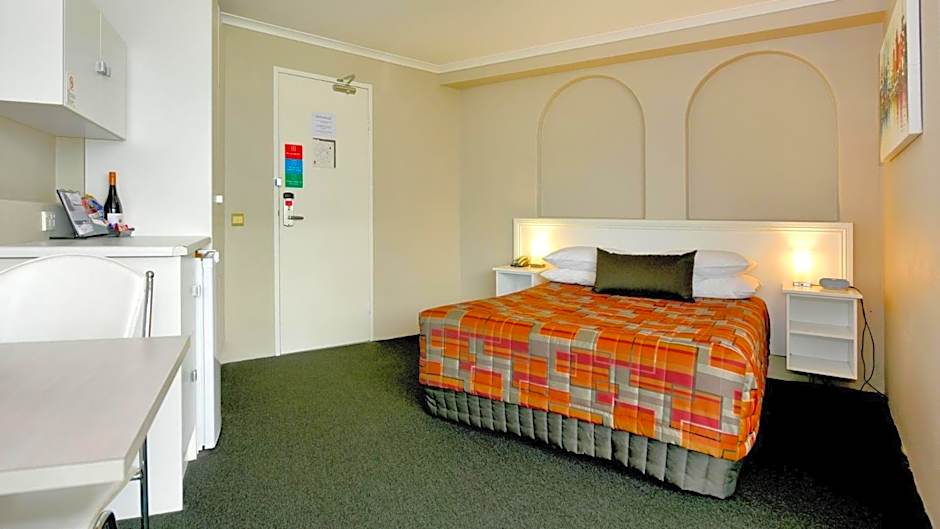 Atlantic Tower Motor Inn