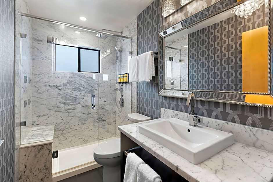 Best Western Plus Inner Harbour