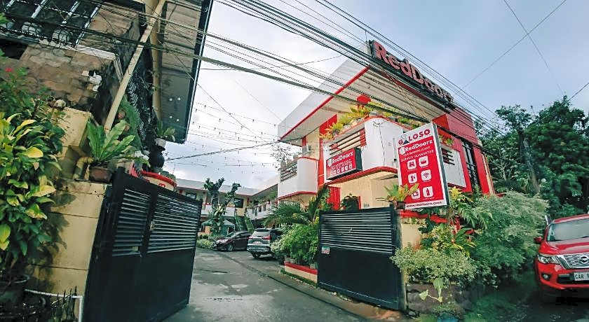 RedDoorz near Mariners Legazpi