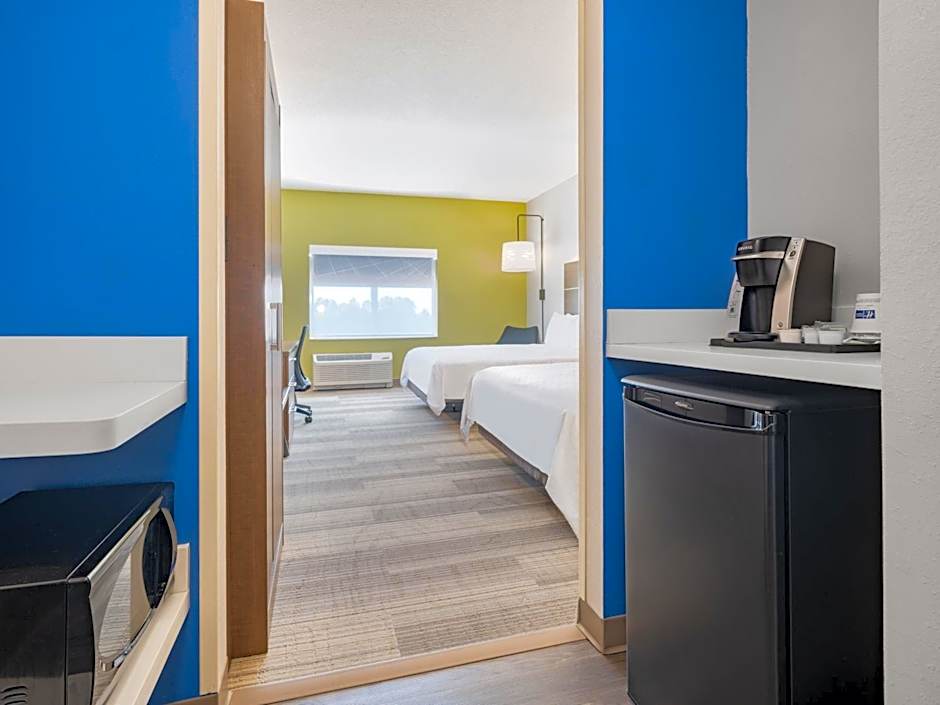 Holiday Inn Express And Suites Ruskin By IHG