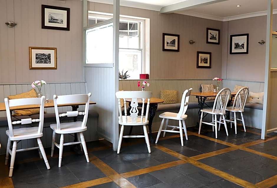 The White Horse Hotel