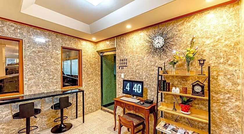 Charlie Hotel