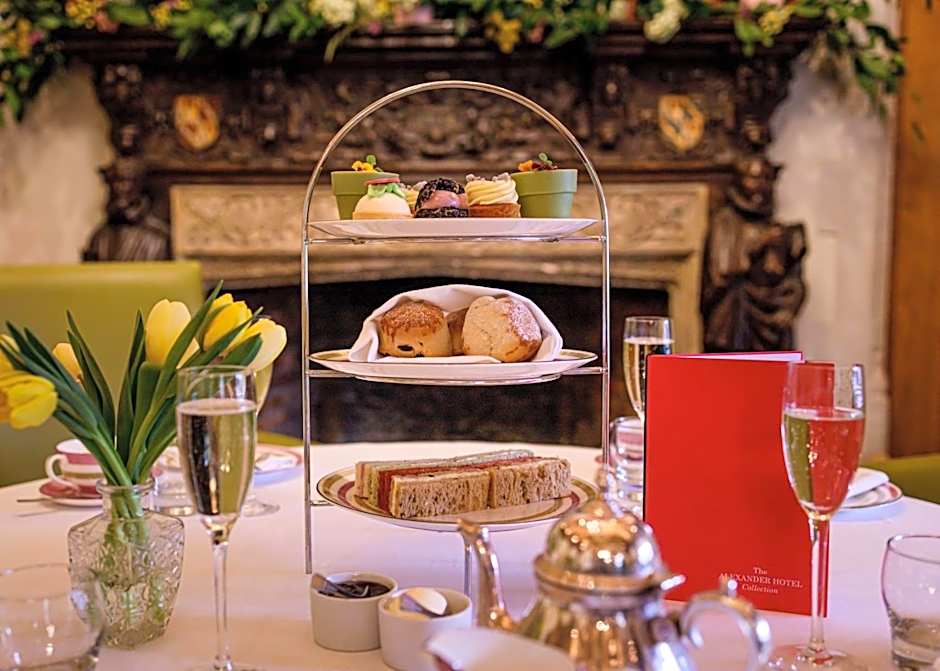 Great Fosters - Near Windsor