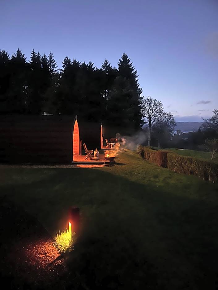 Stoneymollan over Loch Lomond